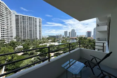 600 Three Islands Blvd #614 1
