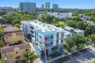 1620 NW 18th St 1