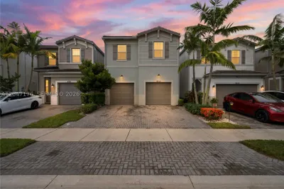 4812 NW 48th Ter 1