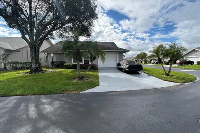 5275 Tiffany Anne Cir 1