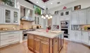 721 NE Lakeview Terrace Photo