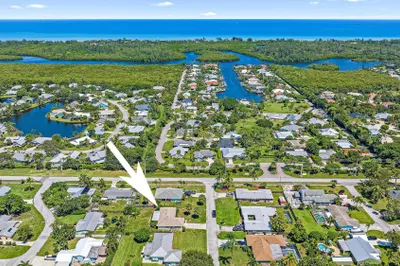 8986 SE Bahama Circle 1