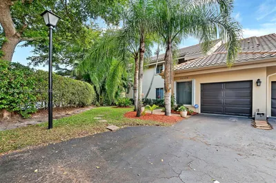16328 Malibu Dr #14 1