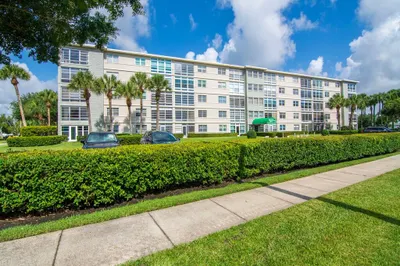 2333 Indian River Boulevard #305 1