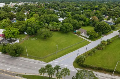 2108 Okeechobee Rd 1