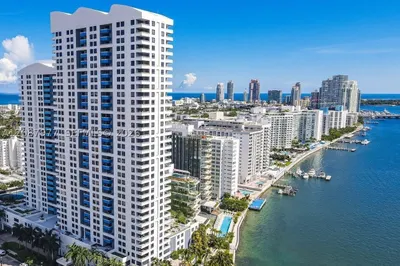1330 West Ave #702 1