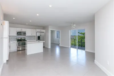 555 E Dania Beach Blvd #9 1