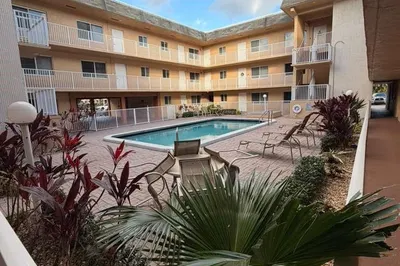 7910 Taft Street #109 1