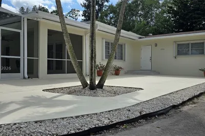 6500 SW 82nd Ave 1