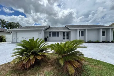 7010 SW 144th Pl #7010 1