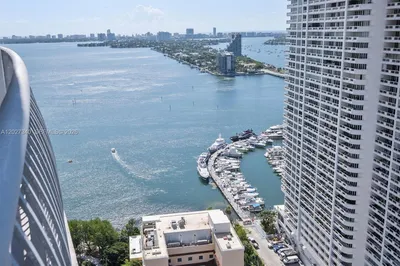 1750 N Bayshore Dr #3106 1