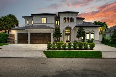 741 SW 15th Street 1