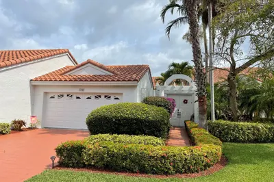 3869 Candlewood Boulevard 1