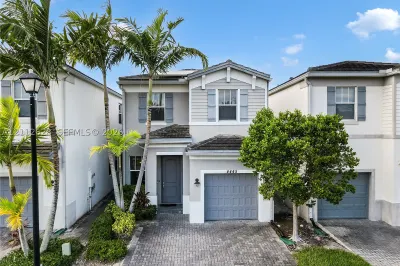 4445 NW 48th Ter 1