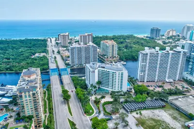 Steps from Birch State Park and the beach