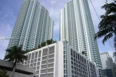 951 Brickell Ave #4105 1