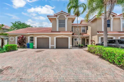 8933 NW 54th St 1