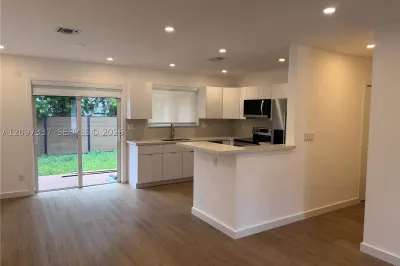 350 SW 17th Rd #350 1