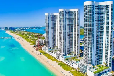 1830 S Ocean Dr #2108 1