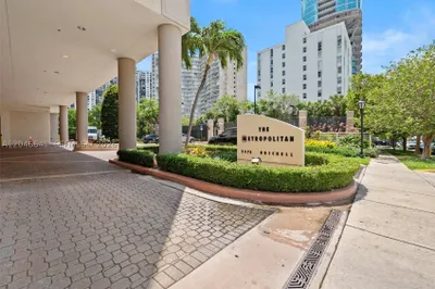 2475 Brickell Ave #1805 1