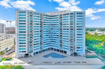 7135 Collins Ave #435 1