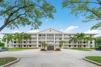 6169 Balboa Circle #202 1