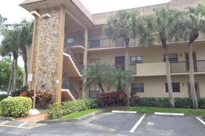 6090 N Sabal Palm Boulevard #304 1