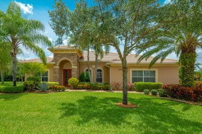 7422 SE Belle Maison Drive 1