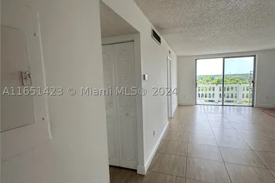 15600 NW 7th Ave #803 1