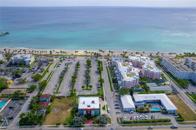 180 SE 20th Avenue #403 1