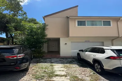 8230 NW 9th Court #6 1