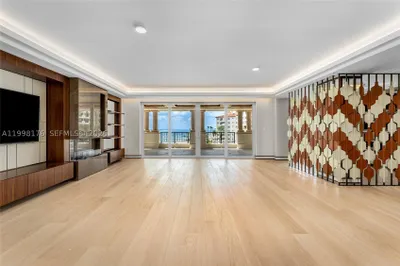 7445 Fisher Island Dr #7445 1