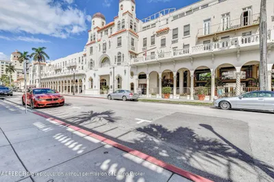 PalmBeachHotel_01