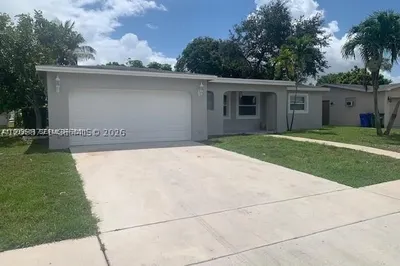 272 NW 79th Ave 0 1