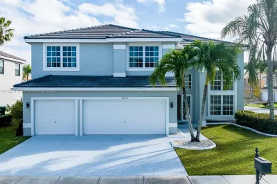 2395 SW 183rd Ter 1