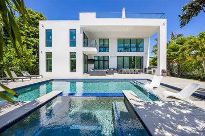 2001 Marietta Drive 1