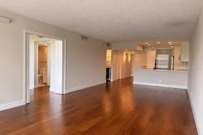 4030 W PALM AIRE Drive #402 1