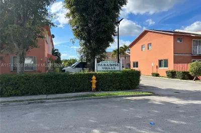 100 SW 110th Ave #132-4 1