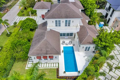216 NW 11th Street 1