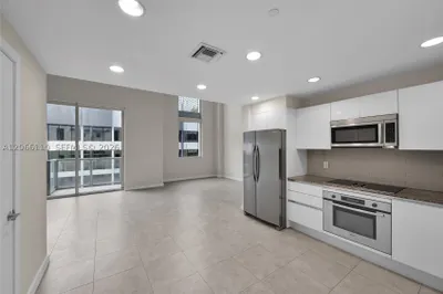 1060 Brickell Ave #815 1