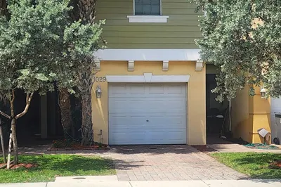 1029 Pipers Cay Drive #4 1