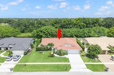11294 Island Lakes Lane 1