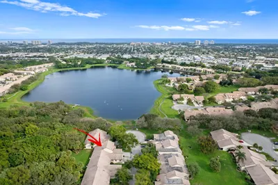 Lake Windwood