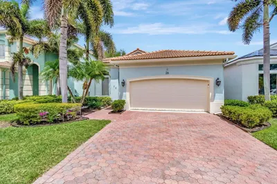 26 Country Lake Cir 1