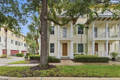 4107 Parkside Drive 1