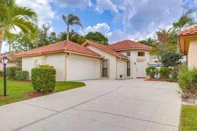 2856 SW Mariposa Circle 1