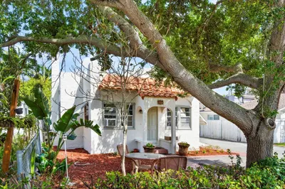 410 S Ocean Breeze #1 1