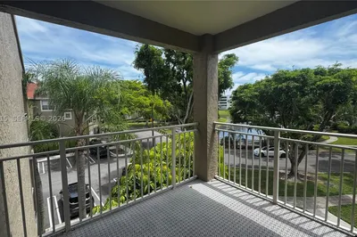 1760 Palm Cove Blvd #5-305 1