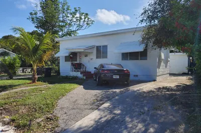 926 33rd Street 1
