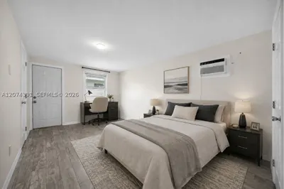 1041 NE 9th Ave #A5 1